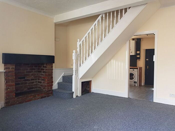 3 Bedroom Terraced House To Rent In Oxford Street, Stalybridge, SK15