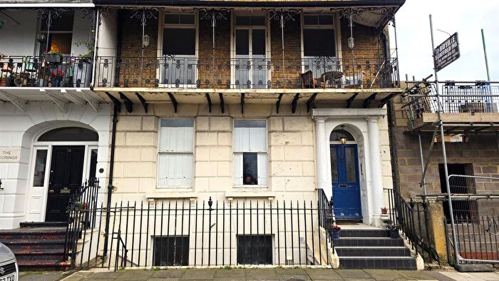 2 Bedroom Flat To Rent In Albion Place, Ramsgate, CT11