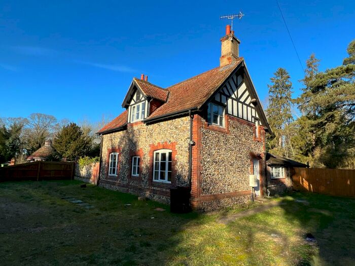 4 Bedroom Semi-Detached House To Rent In Brandon Road, Mildenhall, Bury St. Edmunds, IP28