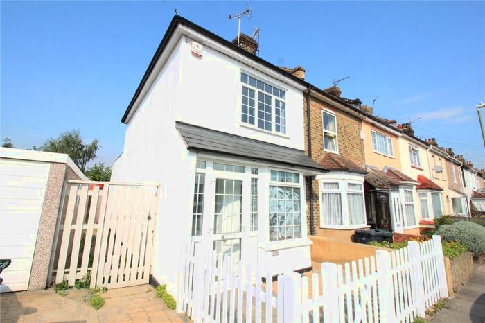 2 Bedroom End Of Terrace House To Rent In Church Road, Swanscombe, Kent, DA10