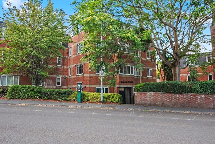 2 Bedroom Apartment For Sale In Rouen Road, Norwich, NR1