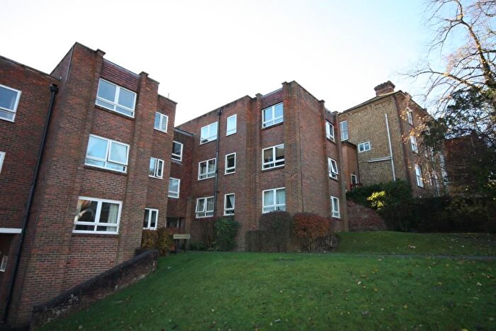 1 Bedroom Flat To Rent In Harvey Road, Guildford, GU1