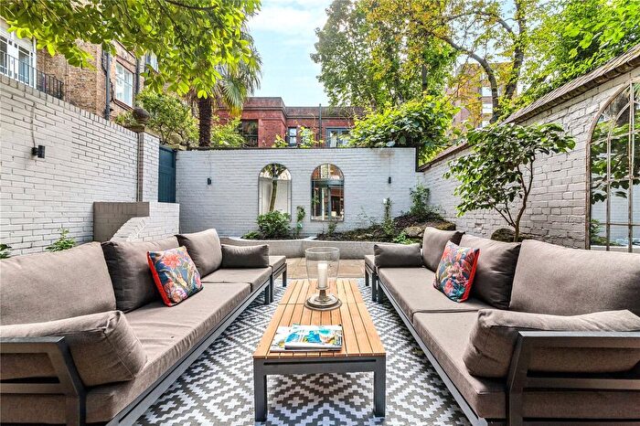 4 Bedroom Detached House To Rent In Oakwood Lane, Kensington, W14