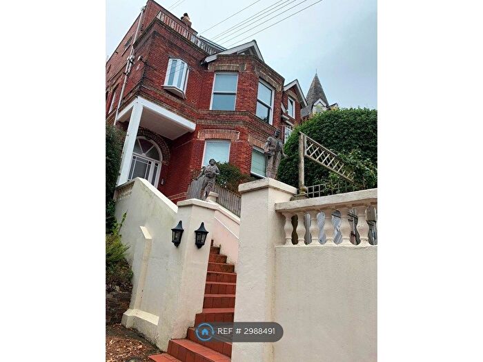 2 Bedroom Flat To Rent In Lalbagh, Poole, BH14