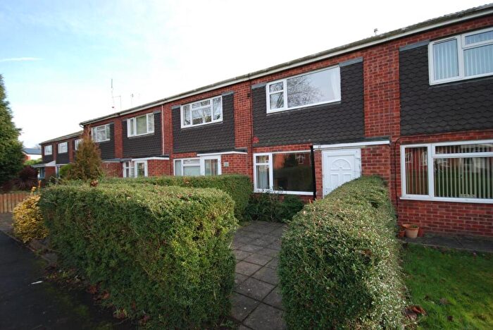 2 Bedroom House To Rent In Boswell Grove, Warwick, CV34