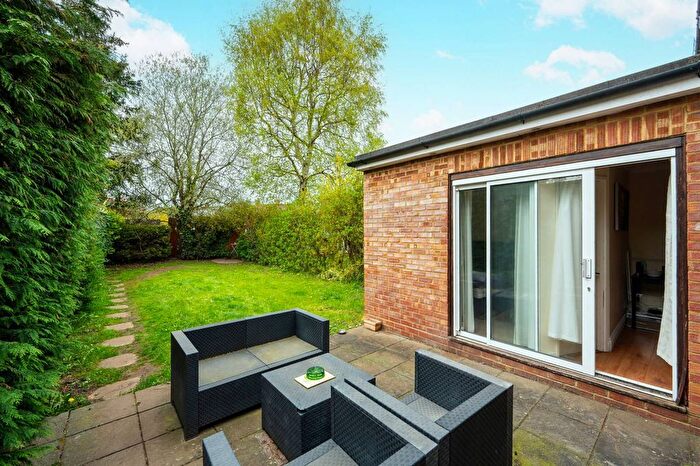 5 Bedroom Property For Sale In Fir Tree Road, Guildford, GU1