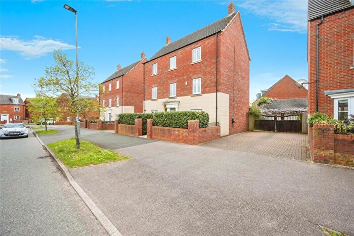 6 Bedroom House For Sale In Ashmead Road, Bedford, Bedfordshire, MK41