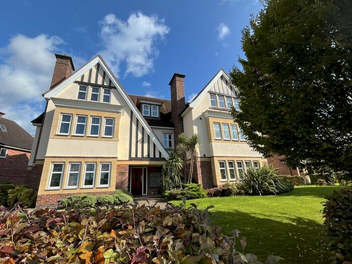 2 Bedroom Flat To Rent In Bracebridge House, Bedford Road, Sutton Coldfield, B75