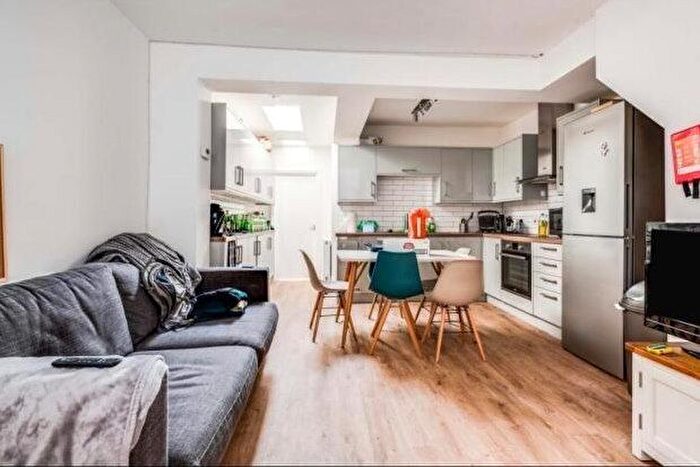 5 Bedroom Property To Rent In Hawkins Street, Oxford, OX4