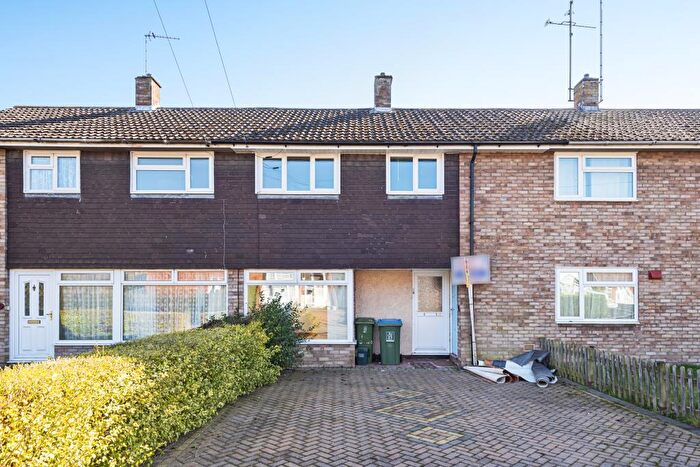 3 Bedroom Terraced House To Rent In Cannock Road, Aylesbury, HP20