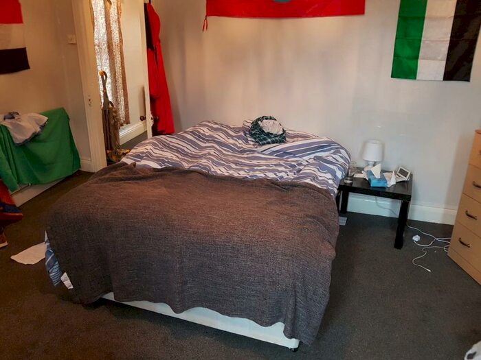 3 Bedroom Flat To Rent In The Crescent, Hyde Park, Leeds, LS6