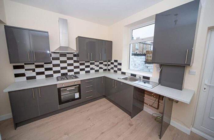 2 Bedroom Property To Rent In Holly Street, Burnley, BB10