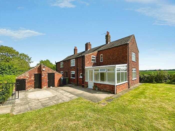 4 Bedroom Cottage To Rent In Thorpe In The Fallows, Lincoln, LN1