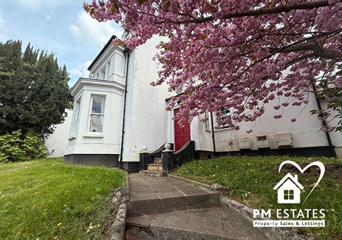 2 Bedroom Flat To Rent In The Cedars, Stansted, Essex, CM24