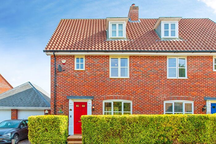 3 Bedroom Semi-Detached House For Sale In South Park Drive, Papworth Everard, Cambridge, CB23