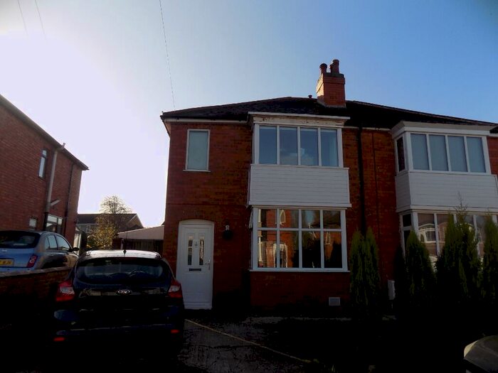 2 Bedroom Semi-Detached House To Rent In Barcliff Avenue, Tamworth, B77
