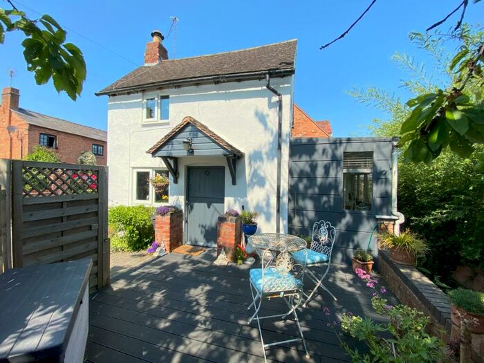 1 Bedroom Cottage For Sale In The Green, Snitterfield, Stratford-upon-Avon, CV37