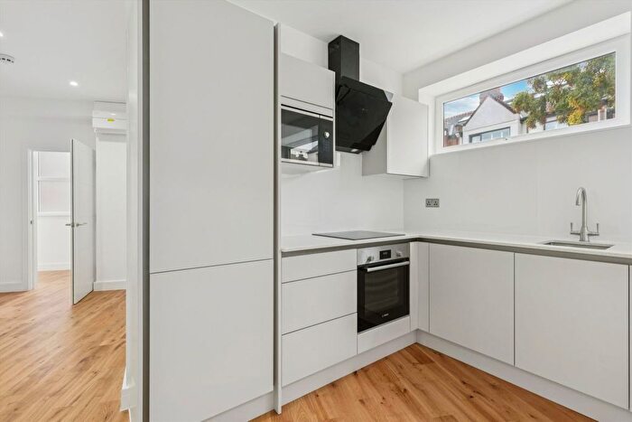 1 Bedroom Flat To Rent In Haydons Road, Wimbledon, SW19