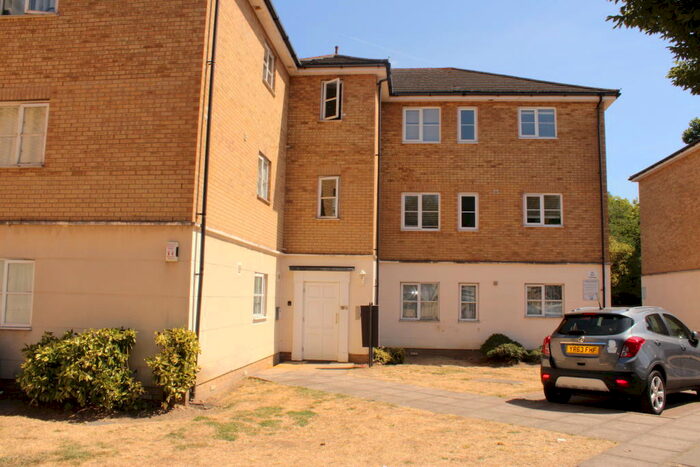 2 Bedroom Apartment To Rent In Causton Square, Dagenham, RM10