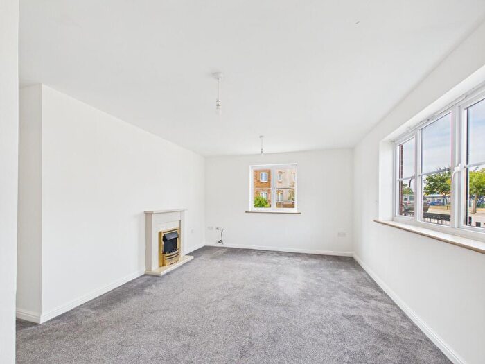 2 Bedroom Flat For Sale In West Lake Avenue, Hampton Vale, PE7