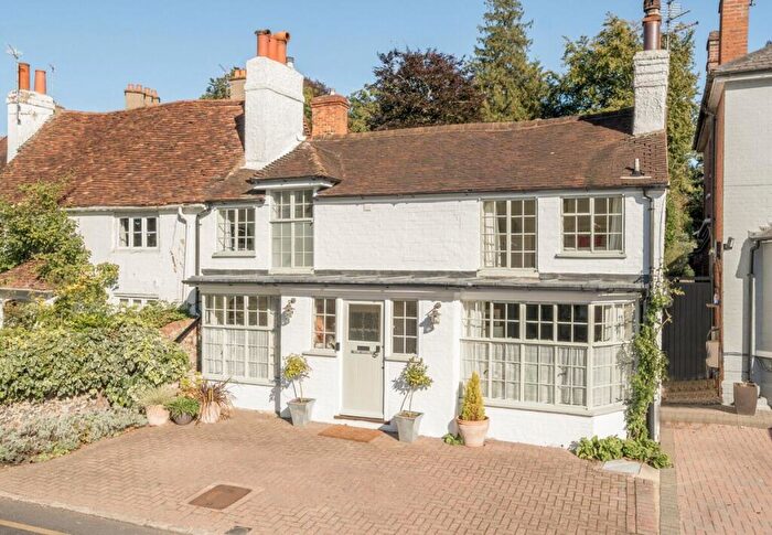 4 Bedroom Semi-Detached House For Sale In High Street, Wargrave, Reading, Berkshire, RG10