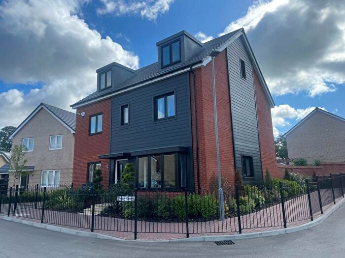 5 Bedroom Detached House For Sale In Bolebec Avenue, Eagle Farm South, Milton Keynes, MK17