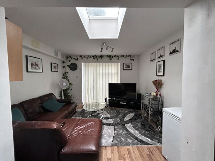 2 Bedroom Terraced House For Sale In Eastwood Road, IG3
