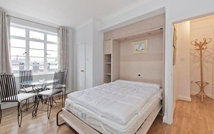 Apartment To Rent In Albany Street, St John's Wood, London, NW8