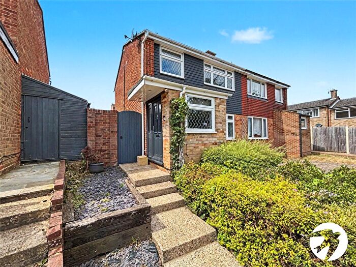 3 Bedroom Semi Detached House For Sale In Bolner Close, Chatham, Kent, ME5