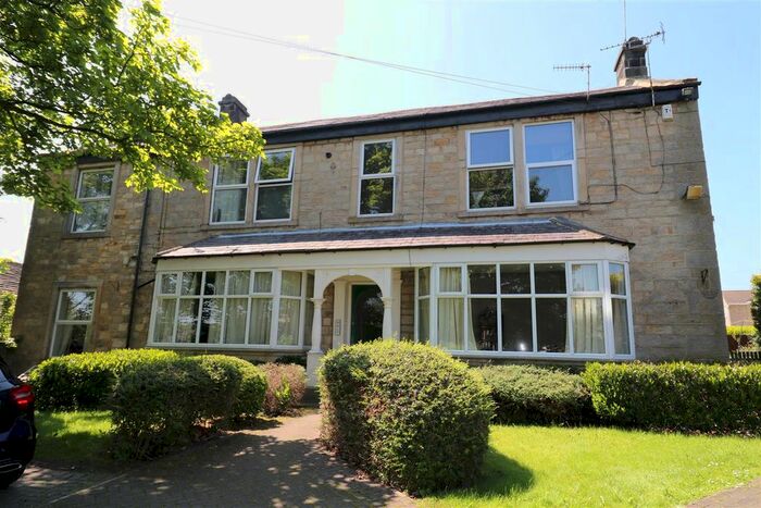 2 Bedroom Flat To Rent In Newlaithes Grange, Horsforth, Leeds LS18