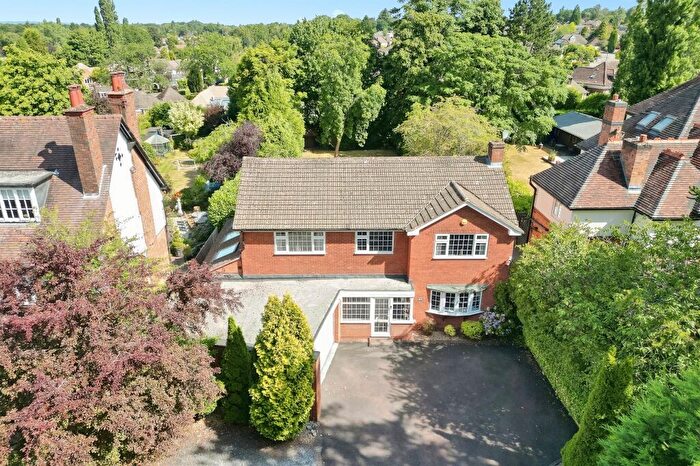 5 Bedroom Detached House For Sale In Streetly Lane, Sutton Coldfield, B74