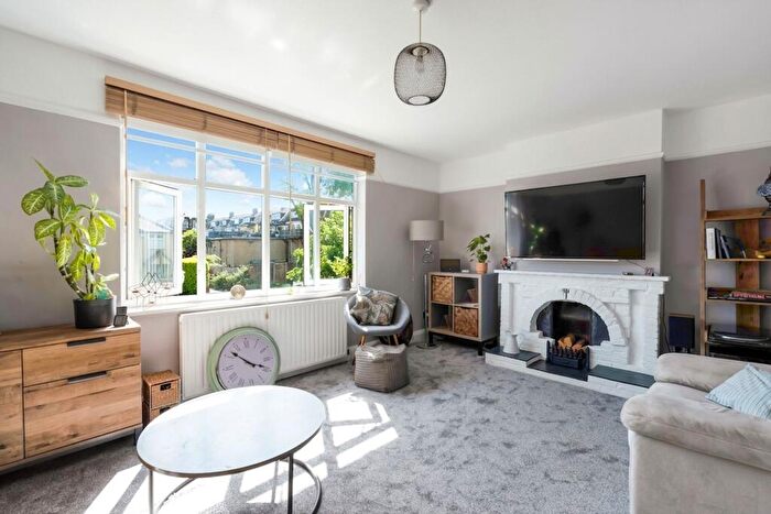 2 Bedroom Apartment For Sale In Staines Avenue, Cheam, SM3