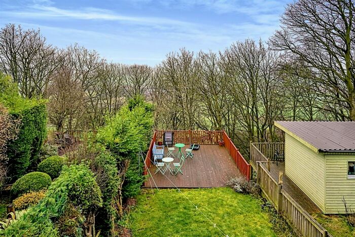 3 Bedroom Terraced House For Sale In Cragg View, Pool In Wharfedale, Otley, LS21