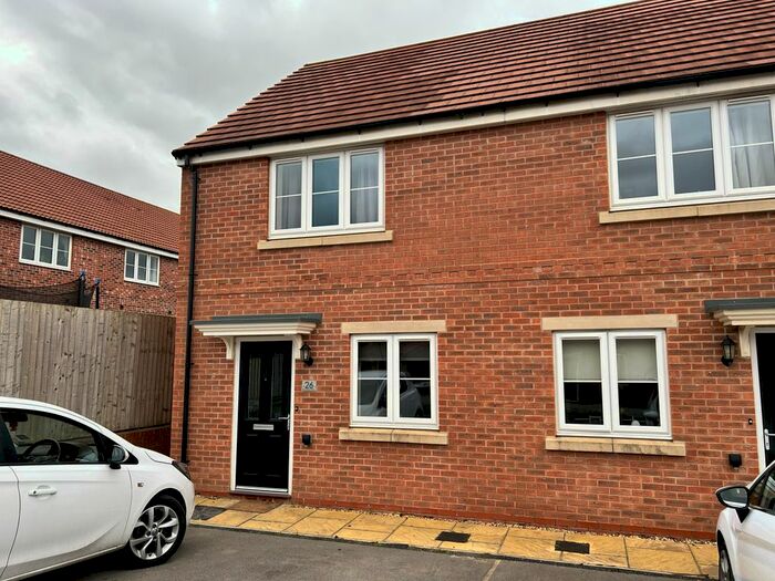 2 Bedroom Semi-Detached House To Rent In Heather Drive, Pontefract, WF8