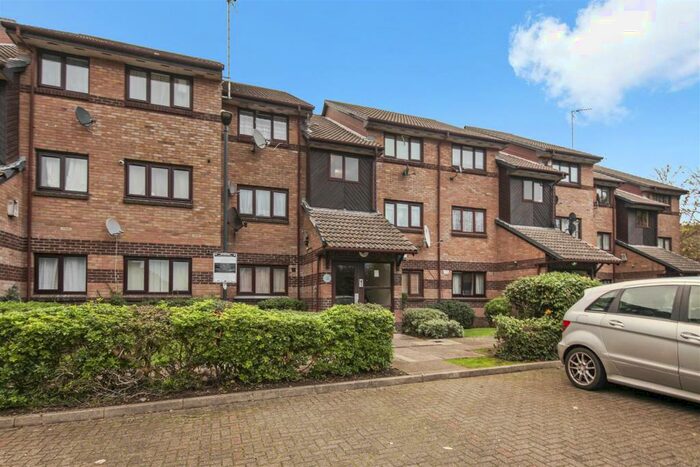1 Bedroom Flat To Rent In Harp Island Close, Neasden, NW10