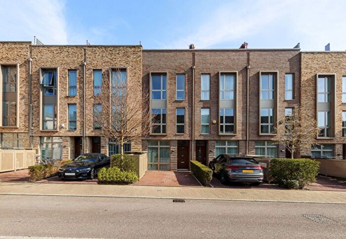 3 Bedroom Town House For Sale In Handley Drive, London, SE3