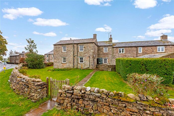 4 Bedroom End Of Terrace House For Sale In Appersett, Hawes, North Yorkshire, DL8