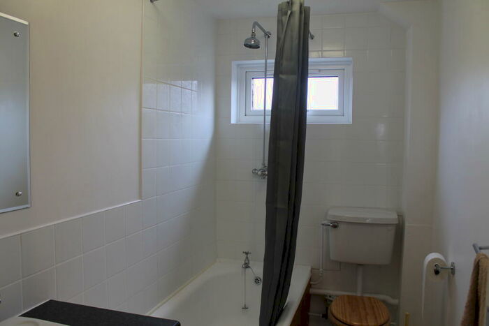 2 Bedroom Flat To Rent In Acacia Avenue, BS23