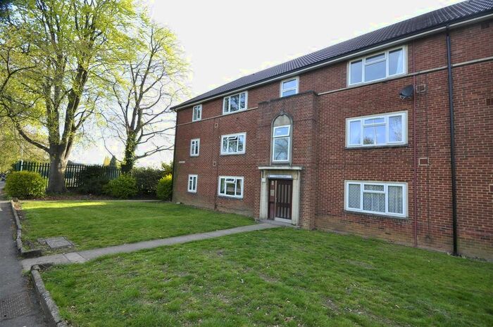 2 Bedroom Flat To Rent In Priors Road, Prestbury, Cheltenham, GL52