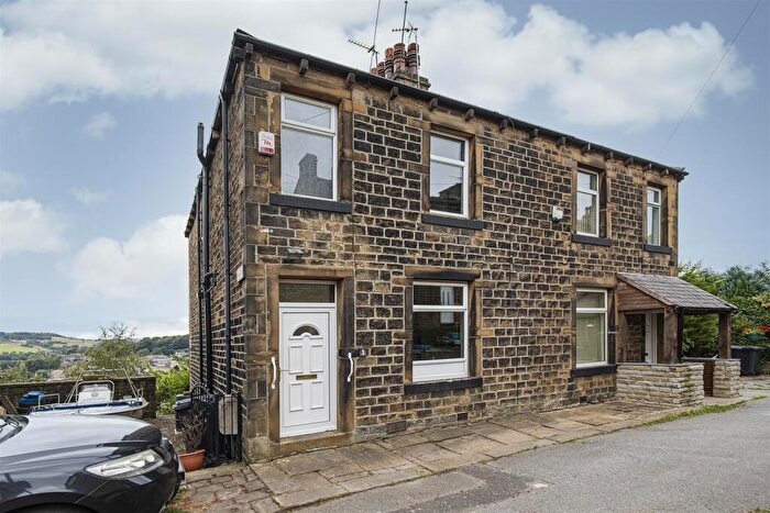 3 Bedroom Semi-Detached House For Sale In Height Green, Sowerby Bridge, HX6