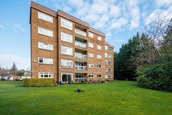 2 Bedroom Apartment For Sale In Hutchison Court, Berryhill Road, Giffnock, G46