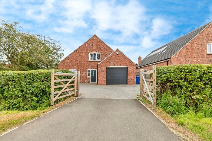 4 Bedroom Detached House For Sale In Low Road, Osgodby, Market Rasen, LN8