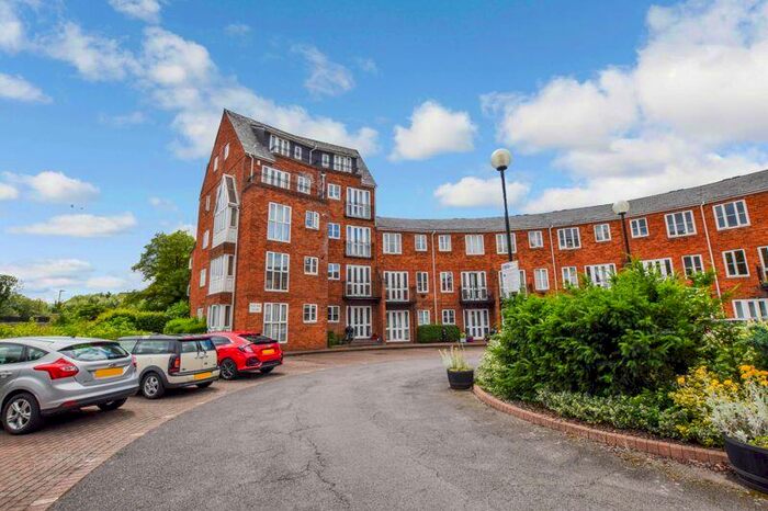 1 Bedroom Apartment To Rent In Sovereigns Quay, Bedford, MK40
