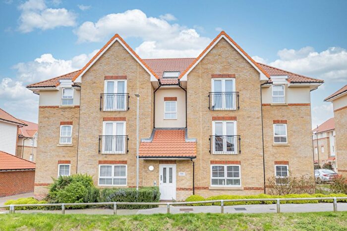 2 Bedroom Flat For Sale In Fife Way, Aylesham, Canterbury, CT3