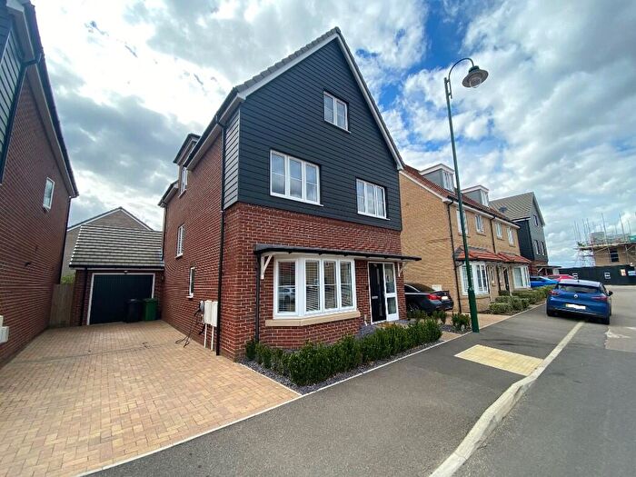 4 Bedroom Detached House For Sale In Jones Hill, Hampton Heights, Peterborough, Cambridgeshire, PE7