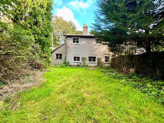 3 Bedroom Semi-Detached House For Sale In Warrington Road, Manor Park, Runcorn, WA7