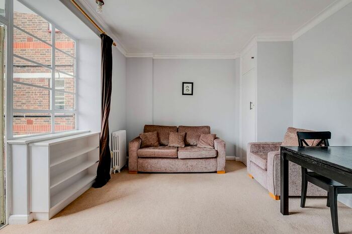 1 Bedroom Flat To Rent In Nightingale Lane, Clapham, London, SW12