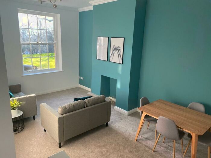 2 Bedroom Flat To Rent In Hanover Square, Leeds, West Yorkshire, Uk, LS3