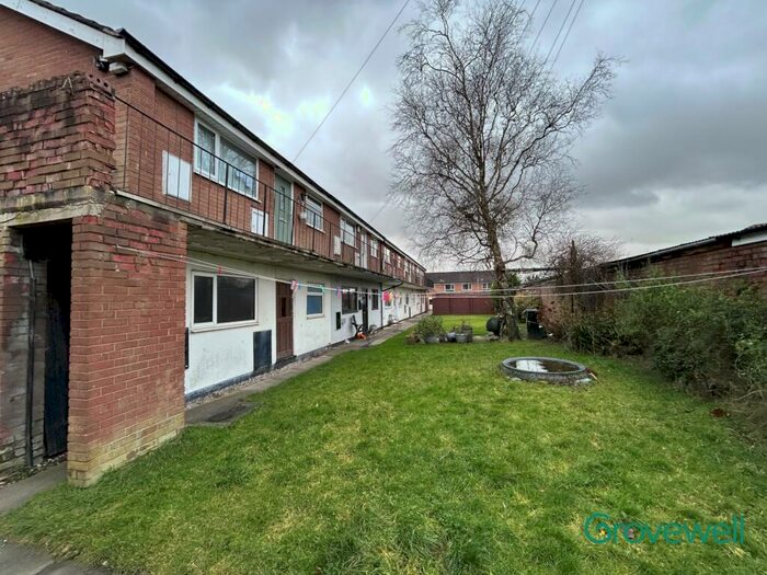 2 Bedroom Flat To Rent In Alexandria Drive, Westhoughton, Bolton, BL5
