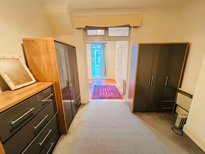 1 Bedroom Flat To Rent In Meadowbank Road, London, NW9